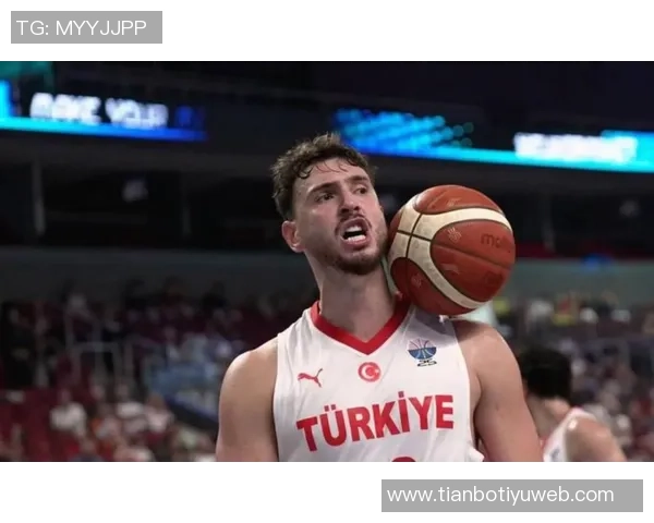 杜兰特谈申京熊抱事件表示早已对其充满好奇与了解